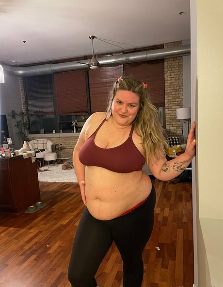 ellesbelly nus star du porno photo