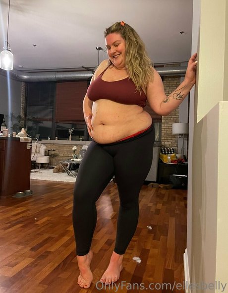 ellesbelly star du sexe des photos