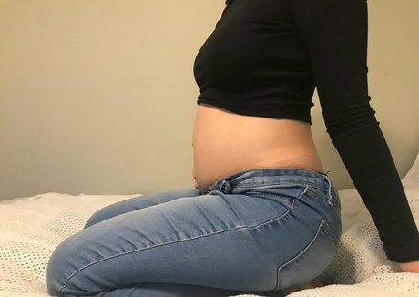 asianbellygirl jolie actrice archive