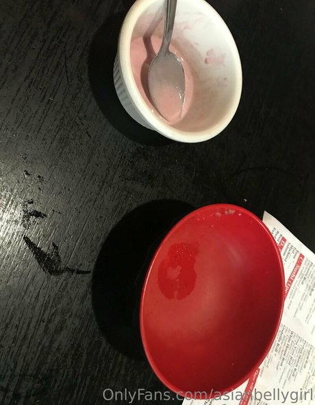 asianbellygirl art modèle galeries