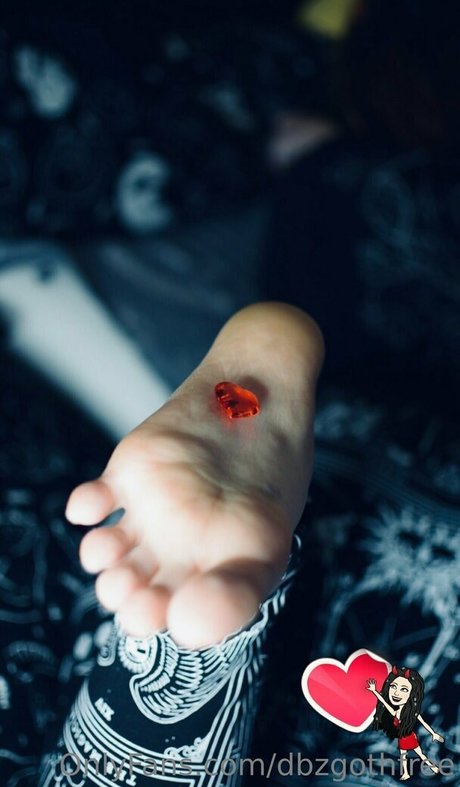 dbzgoth étoile chaude galeries