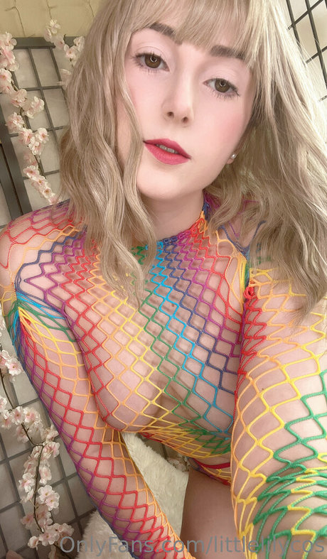 littlelilycos belle star du porno des photos