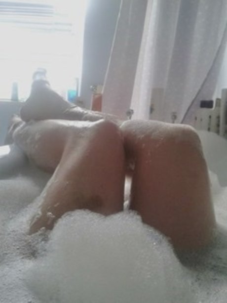 Esther Winter modèle porno des photos