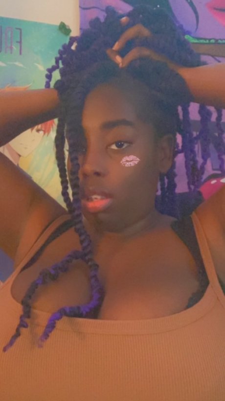 Teeonii jolie star du porno images