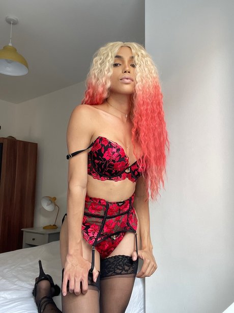 Sofia Rabello Oficial_ modèle chaud galerie