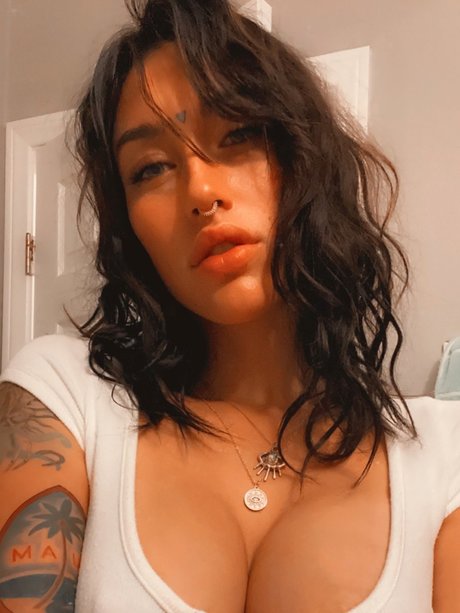 Gaia Fox nus étoiles images