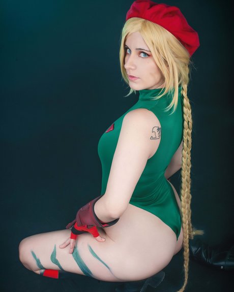 Nakuru Cosplay beau modèle galeries