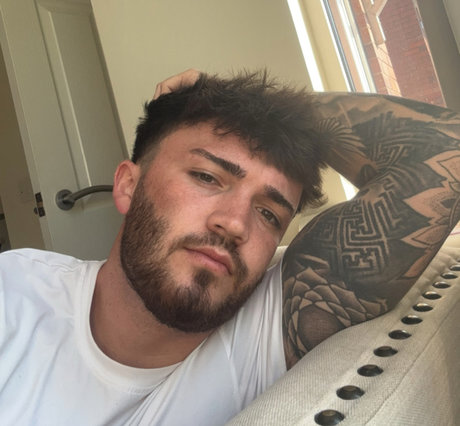 DAN ROBERTSON_ actrice de grande qualité galerie