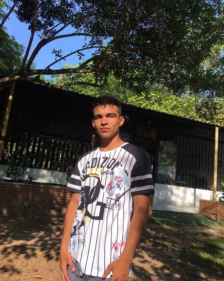 Estiven Quintero star du porno gratuit des photos