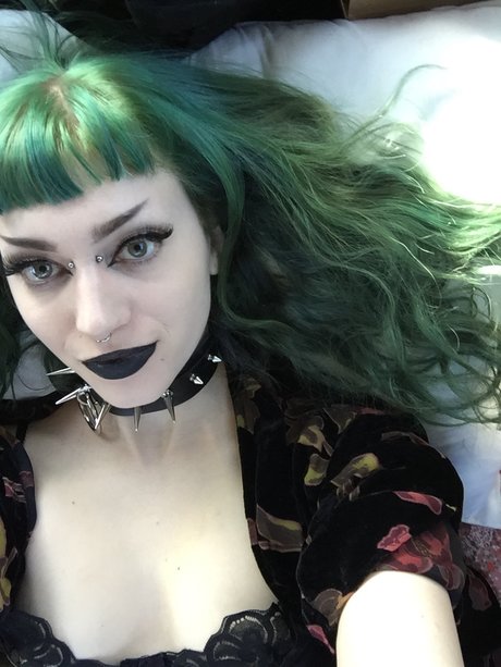 Daisy Hayes actrice galeries