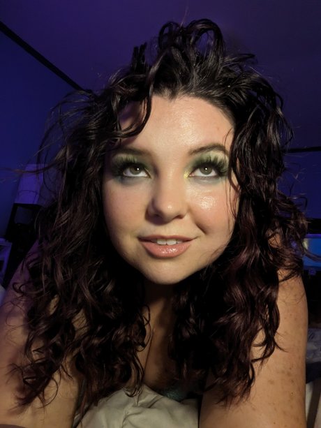 Freyja Bowe modèle joli photo