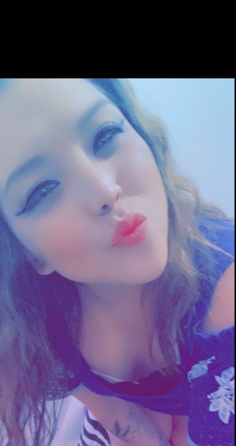 Cheri Sagataw jolie star du porno des photos