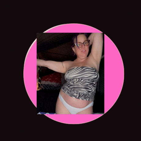 Naughtynikki777 star du sexe des photos