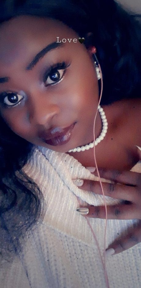 Nemy Vendetta sexe star du porno photos