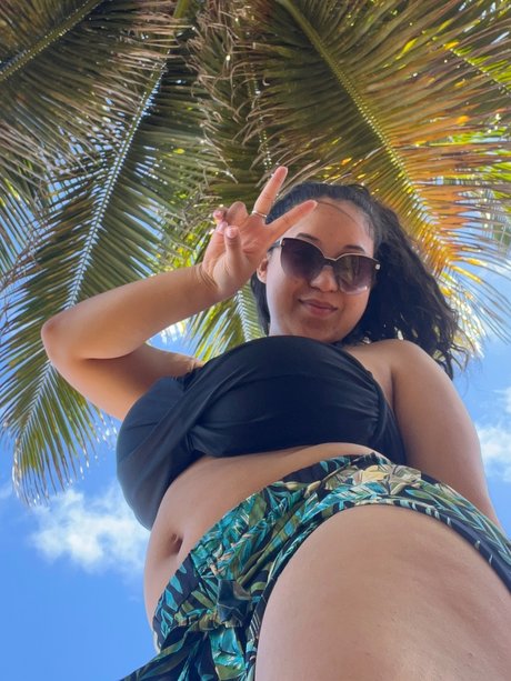 Caribbean Queen_ actrice érotique archive