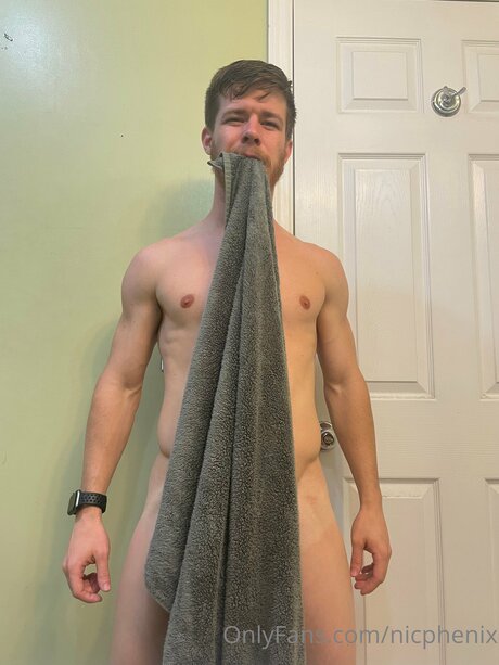 Nic Phenix étoile exclusive images