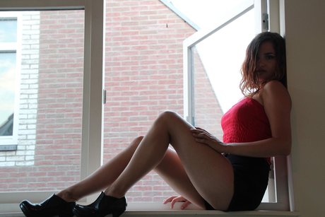 Nina Estia modèle adulte photos