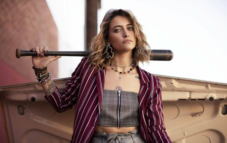 Paris Jackson actrice porno images