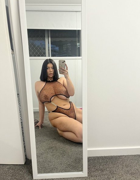 lorinskac actrice érotique galeries