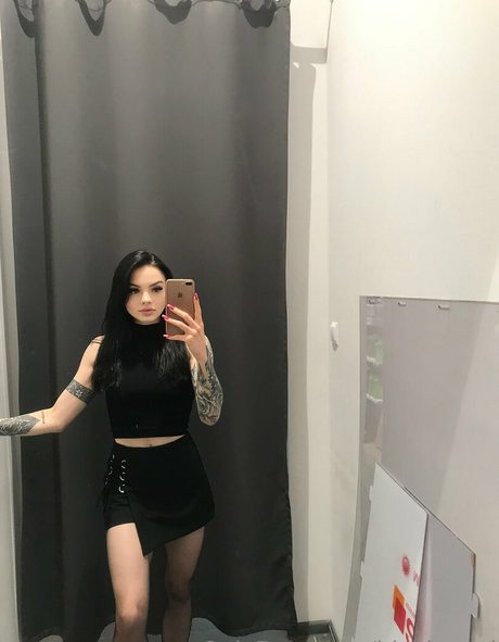 blackyusti actrice hd des photos