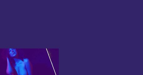 Leila Lowfire modèle exclusif galerie