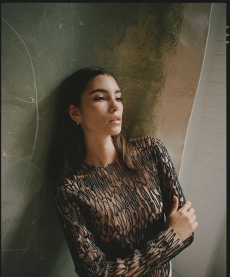 Cindy Mello modèle pornographique collection