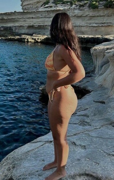 Debora Tanzo modèle gratuit img