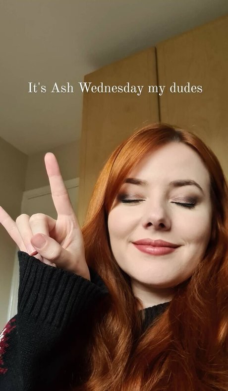 Ash Millman modèle nu galeries