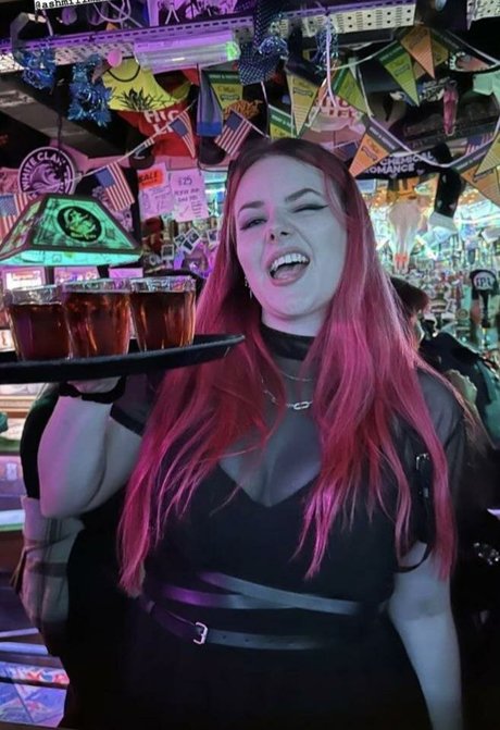 Ash Millman art star du porno photo