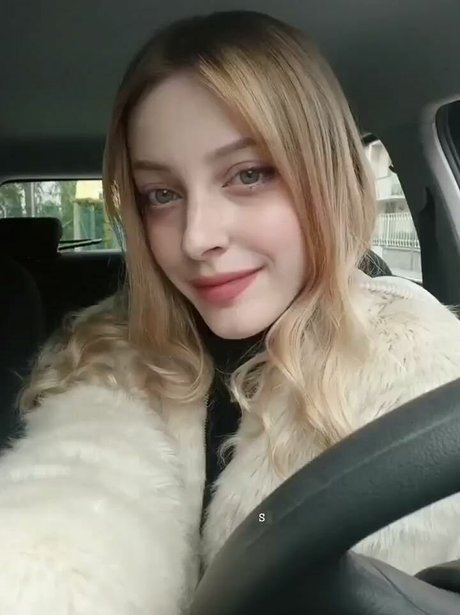 Agnese Innocente sexe star archive