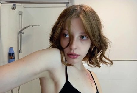 Agnese Innocente star exclusive galeries