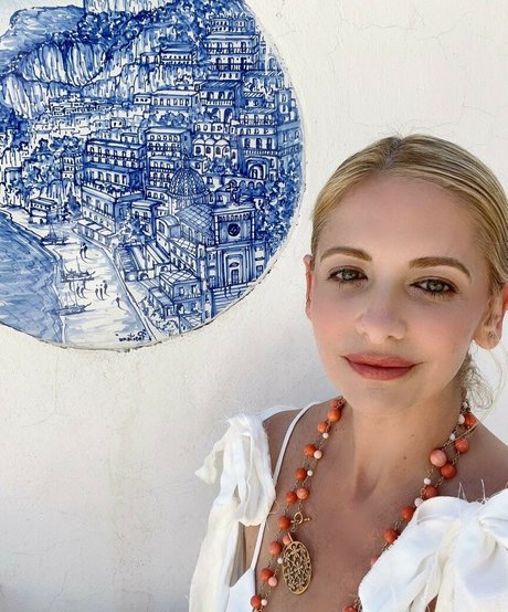 Sarah Michelle Gellar modèle nu collection