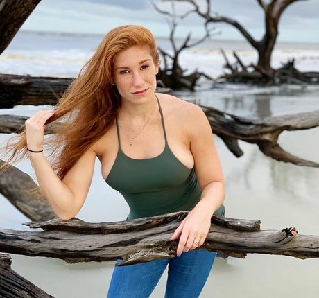 blonde transexuelle onlyfans meilleur nu galerie