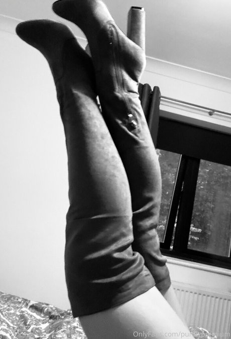 redbuns mannequin archive