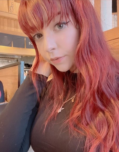 Quackiess actrice hd img