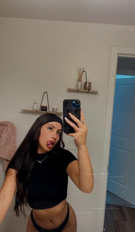 Melissa Estrella étoile xxx collection