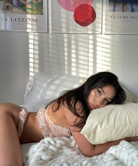 Melissa Estrella modèle chaud archive