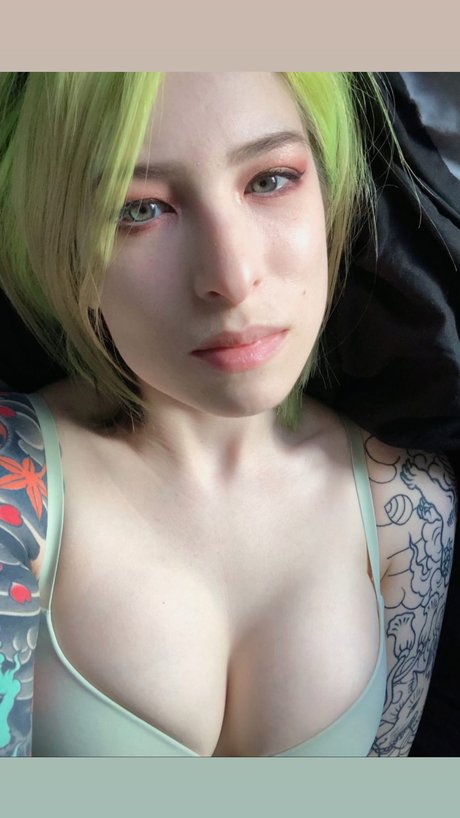 Candie Bolton modèle de sexe galerie