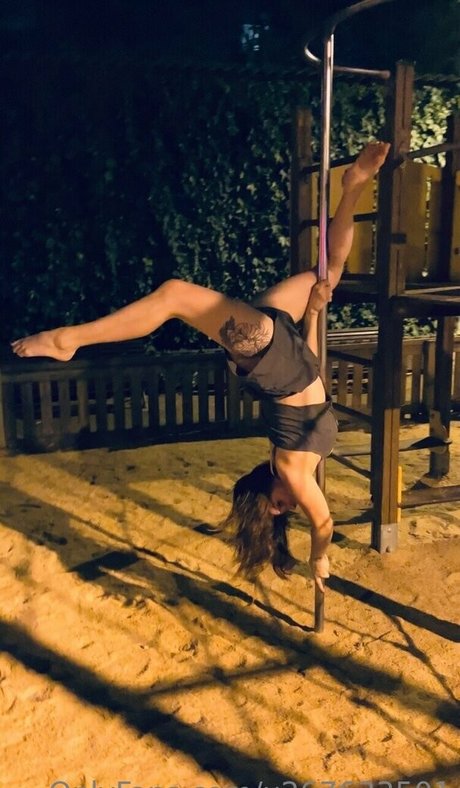 syren of paradise star du porno en haute qualité image