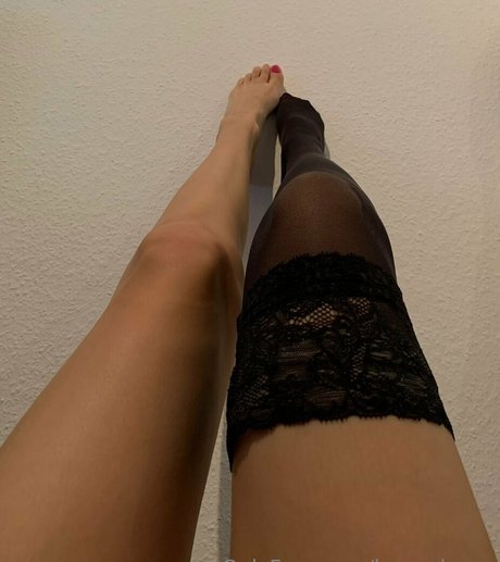 lauraaloove actrice sexy photo