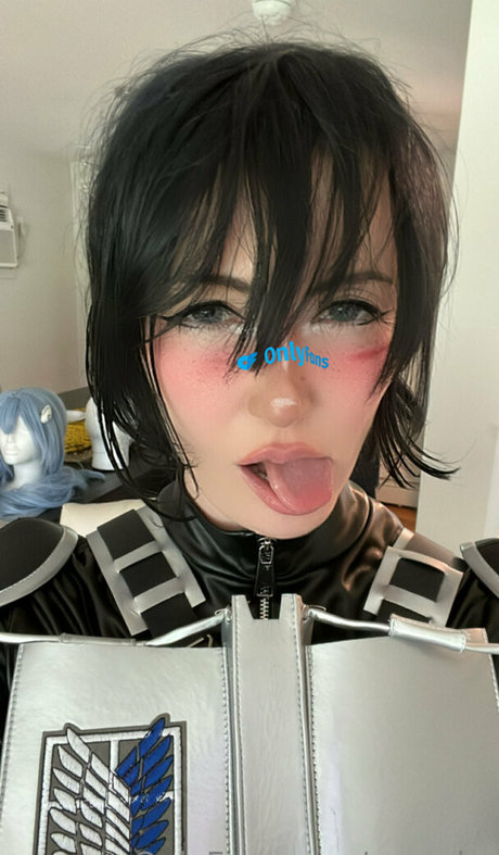 reysuka actrice nue photos