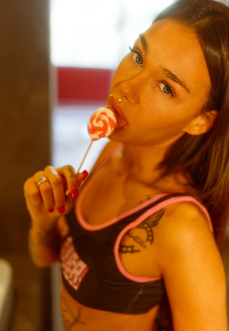 elisavimercati art star du porno des photos