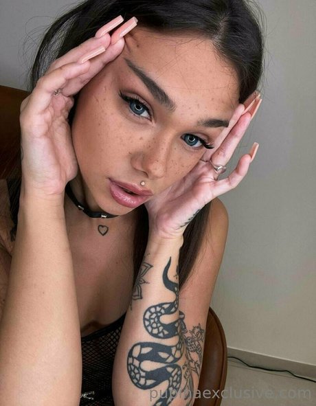 elisavimercati modèle hd archive