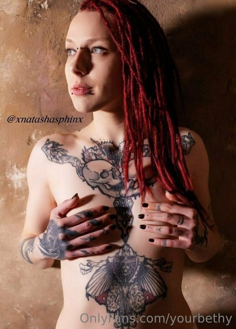 yourbethy actrice pornographique photo