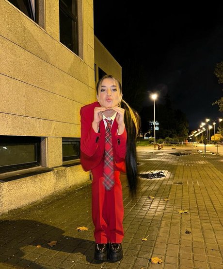 Lola Indigo étoile de l'art archive