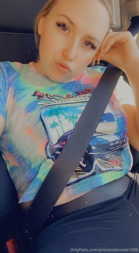 princessbrooke1996 star du porno gratuite des photos