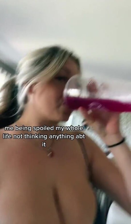 Anabel Kloe Lamarche modèle érotique des photos