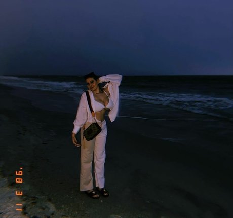 Anabel Kloe Lamarche star pornographique image