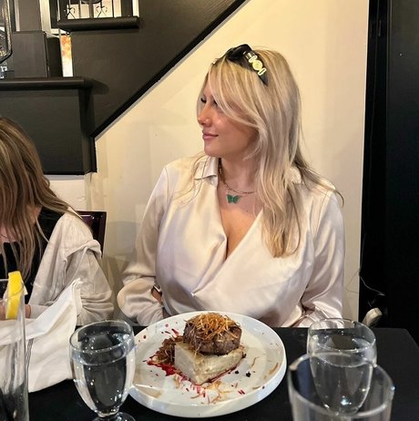 Anabel Kloe Lamarche jolie star du porno galeries