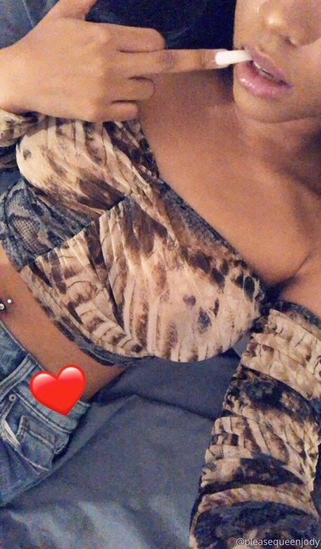 officiallyariaa modèle galerie